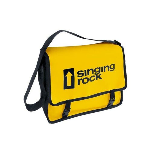 Das Bild zeigt die Singing Rock Monty Bag Bouldertasche in gelb mit schwarzem Logo Schriftzug.