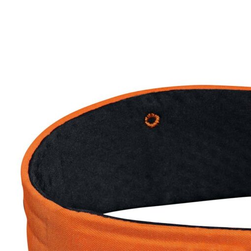 Das Bild zeigt das schwarz - orange, atmungsaktive Hüftband des Petzl Hirundos Klettergurt.