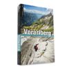 Cover des Alpinkletterführers Vorarlberg mit Kletterer in grauer Platte und Bergen im Hintergrund.